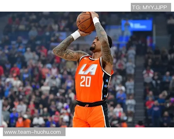 美记透露拉文德罗赞交易意向不强快船曾考虑引入埃利斯与德罗赞组合